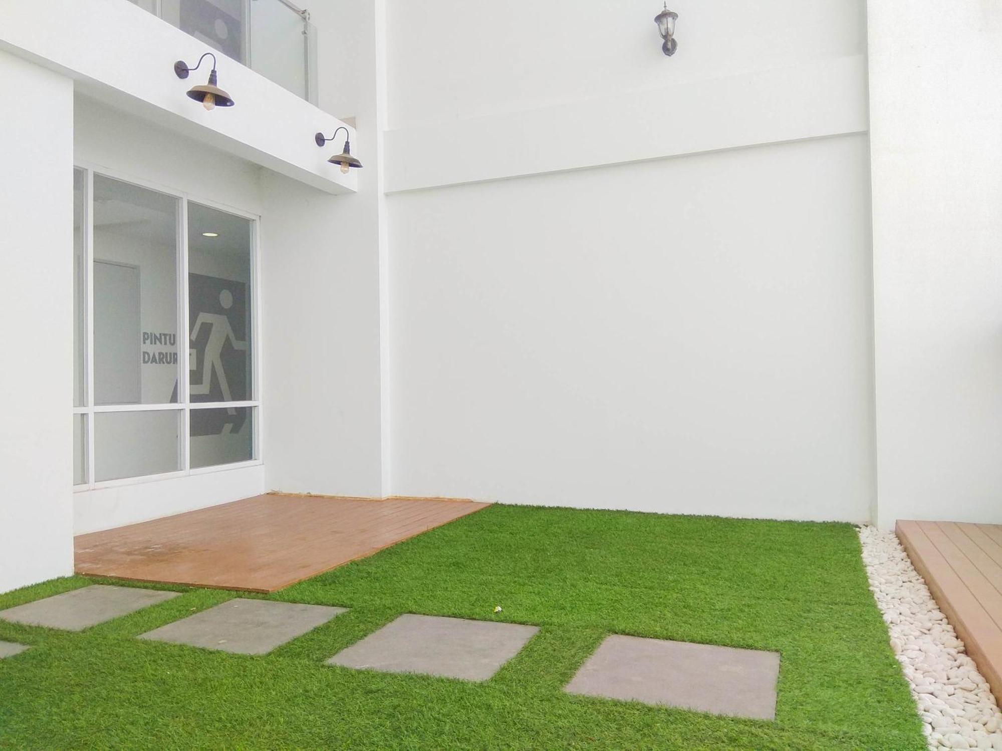 Apartemen Comfort At Patraland Urbano By Travelio *